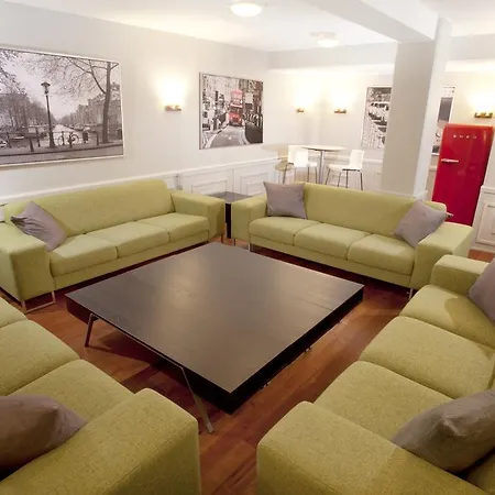 Ava Hotel